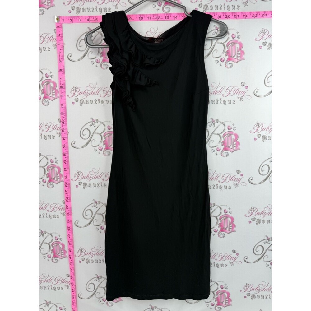 Nada dress Black Sleeveless Ruffle Shoulder Dress - Classic Women's Dress